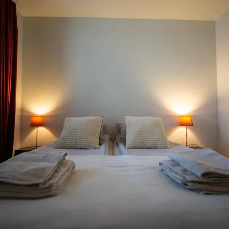 Arctic Star Center - Aurora View